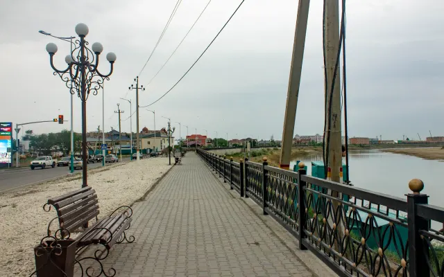 Syr Darya embankment in Kyzylorda